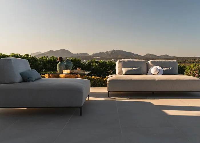 Blue Sphere With Pool By Wonderful Italy Willa