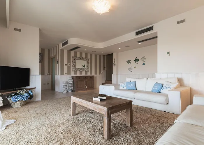 Willa Blue Sphere With Pool By Wonderful Italy