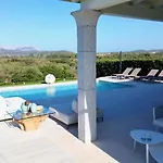 וילה Blue Sphere With Pool By Wonderful Italy אולביה