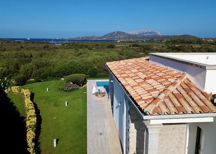 Blue Sphere With Pool By Wonderful Italy فيلة أولبيا